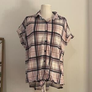 New York Laundry Pink & Black Plaid Button-Up Women’s Top